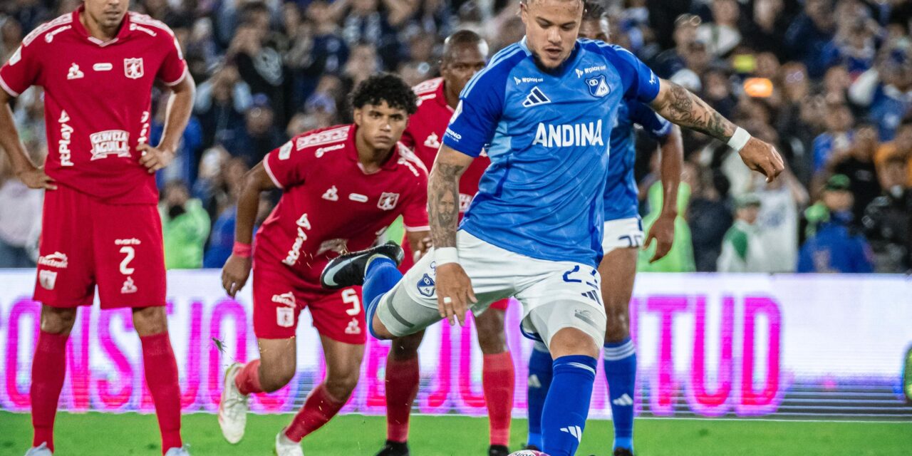 Millonarios remonta ante América y se aferra a la clasificación
