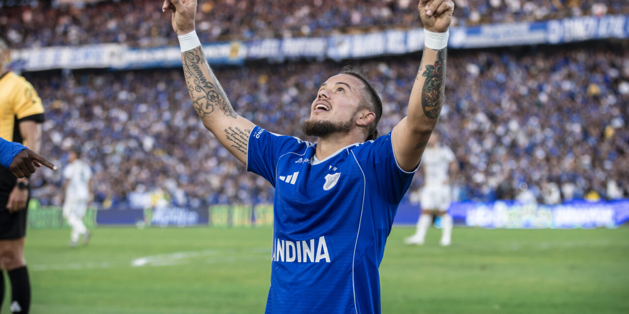 Millonarios derrota 2-1 a Llaneros en El Campín y asciende en la tabla de posiciones