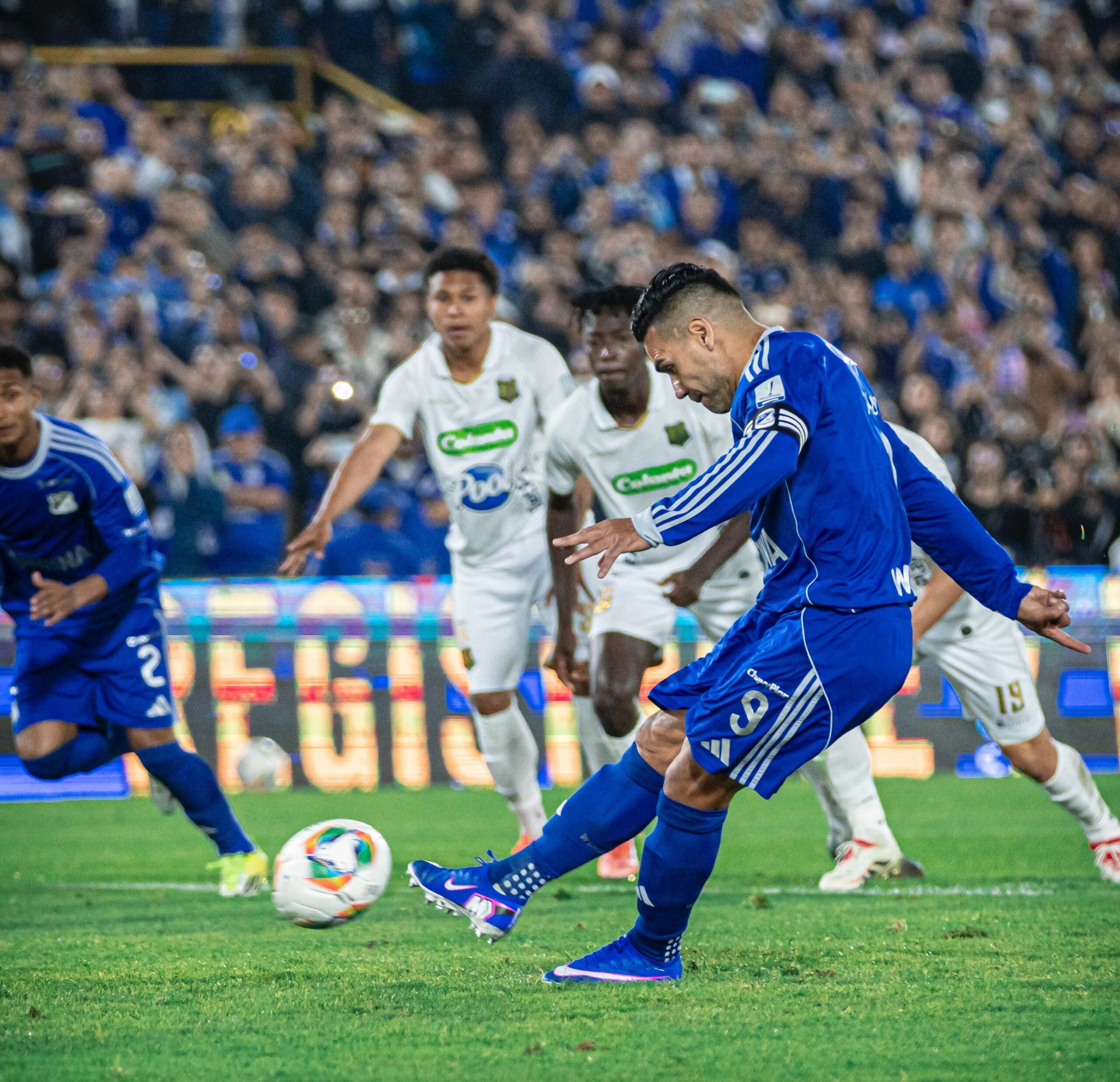 Millonarios vence a Águilas en el debut de Bustos en El Campín ...